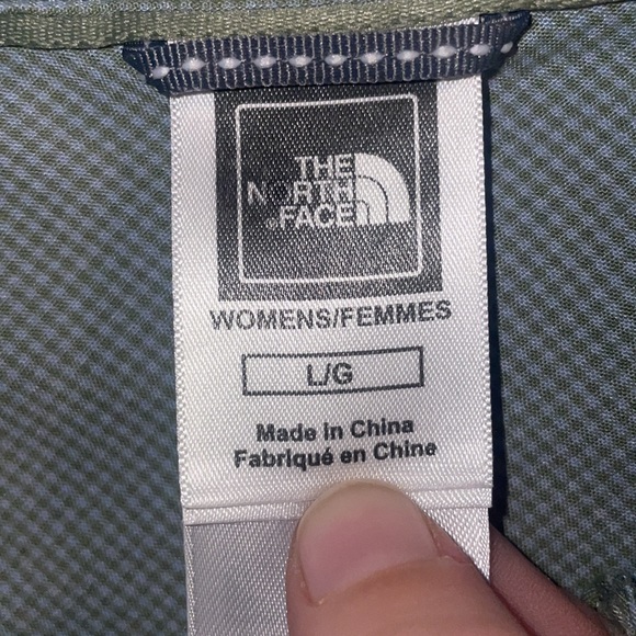 North Face Plaid Long Sleeve Ladies Shirt w Floral Embroidered & Shiny Buttons - Picture 7 of 7